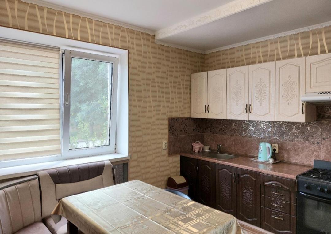Апартаменты, 2 Комн. 6 Мест Kropyvnytskyi Ngoại thất bức ảnh