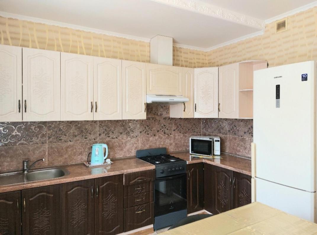 Апартаменты, 2 Комн. 6 Мест Kropyvnytskyi Ngoại thất bức ảnh
