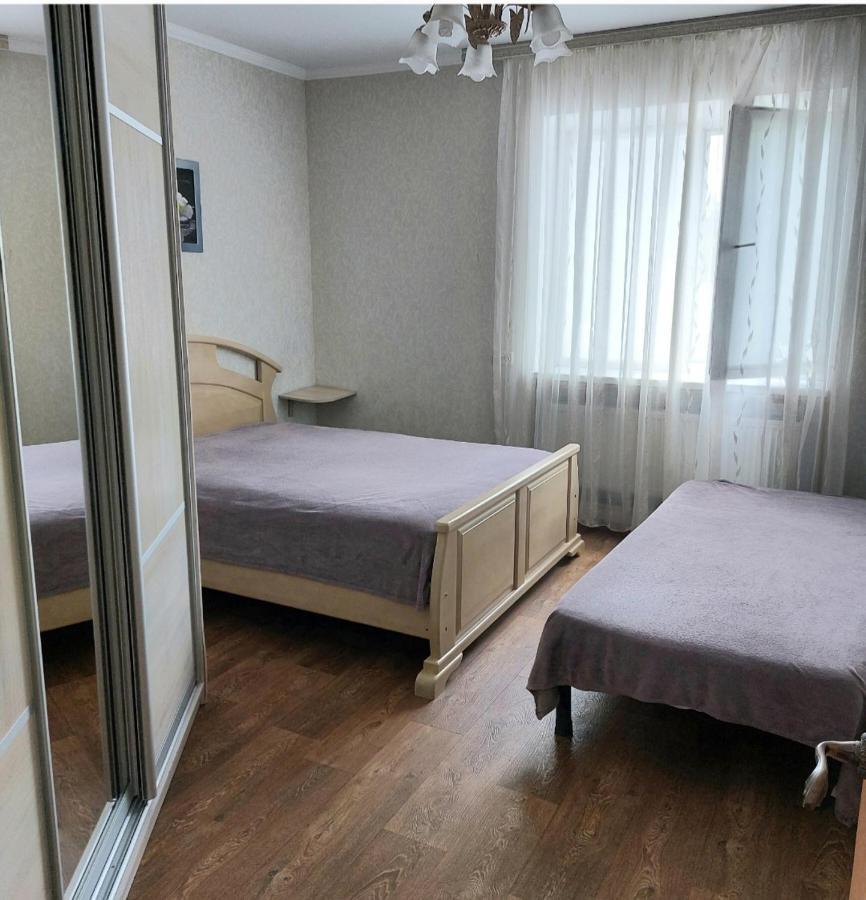 Апартаменты, 2 Комн. 6 Мест Kropyvnytskyi Ngoại thất bức ảnh