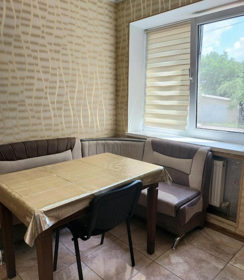Апартаменты, 2 Комн. 6 Мест Kropyvnytskyi Ngoại thất bức ảnh